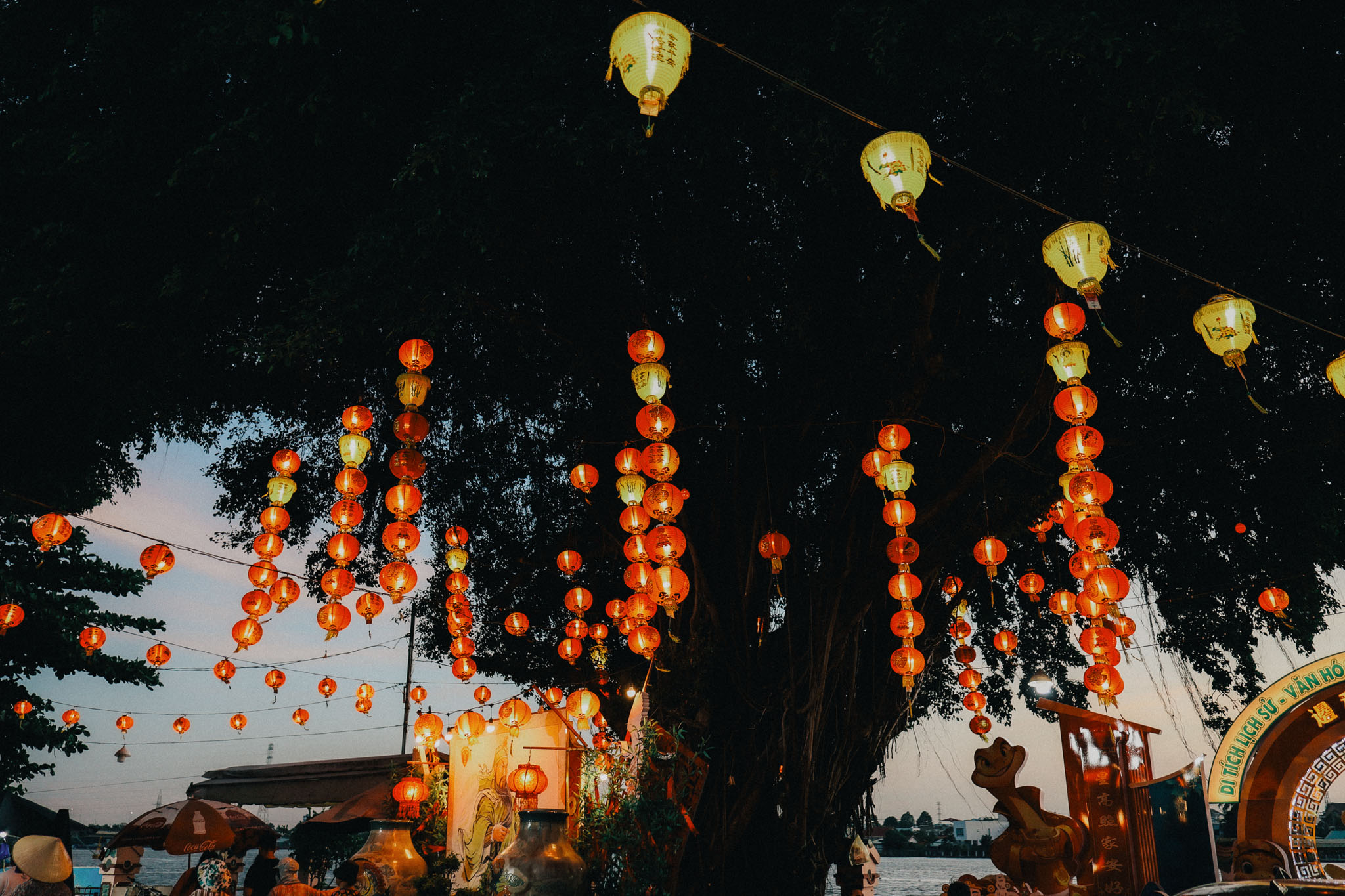 Đi chùa ngày rằm