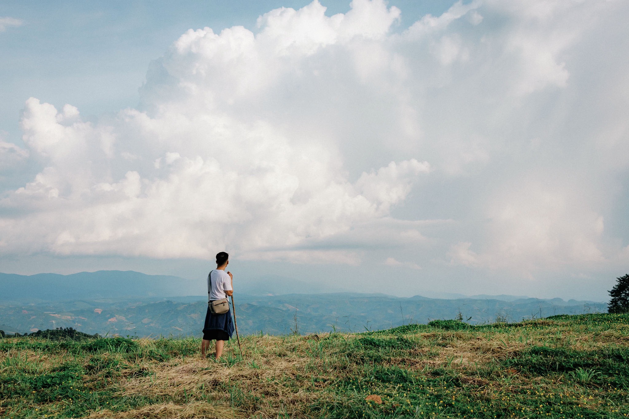Làm vơi đi cốc nước đầy